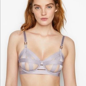 VS LUXE LINGERIE Strappy bra